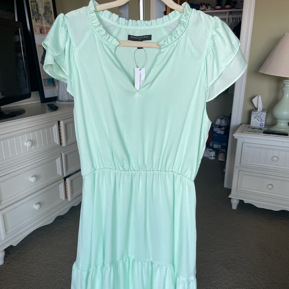 NWT Banana Republic Mint Green Dress